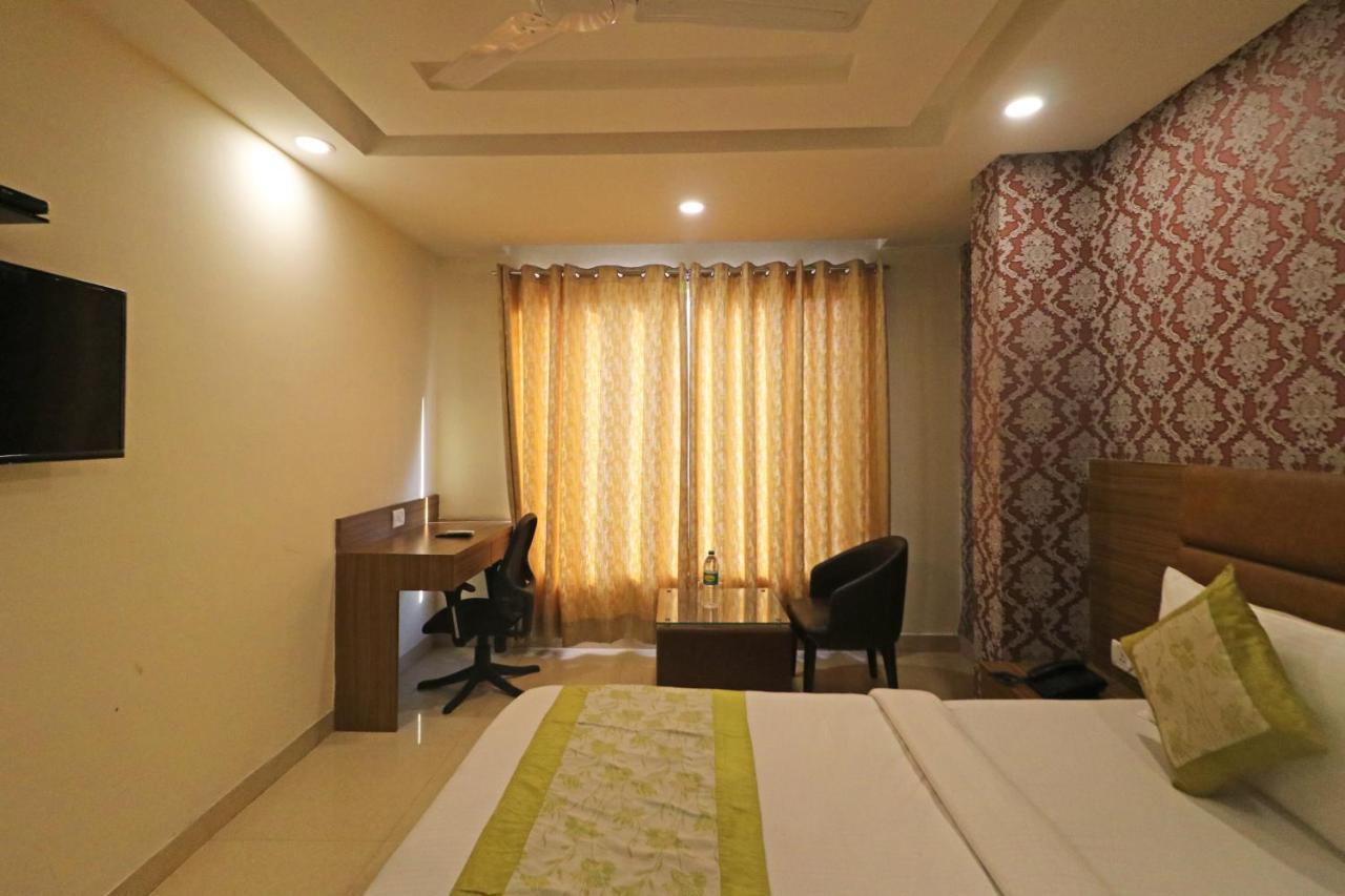 Hotel Ronit Royal Delhi Airport By D'Capitol Νέο Δελχί Εξωτερικό φωτογραφία