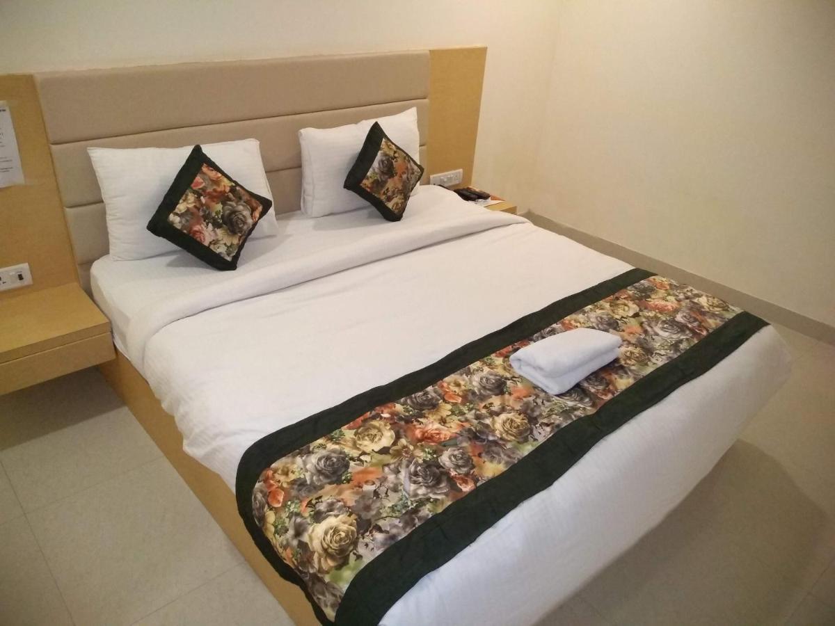 Hotel Ronit Royal Delhi Airport By D'Capitol Νέο Δελχί Εξωτερικό φωτογραφία