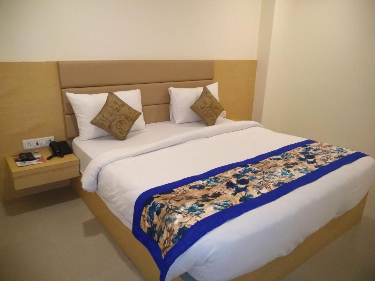 Hotel Ronit Royal Delhi Airport By D'Capitol Νέο Δελχί Εξωτερικό φωτογραφία