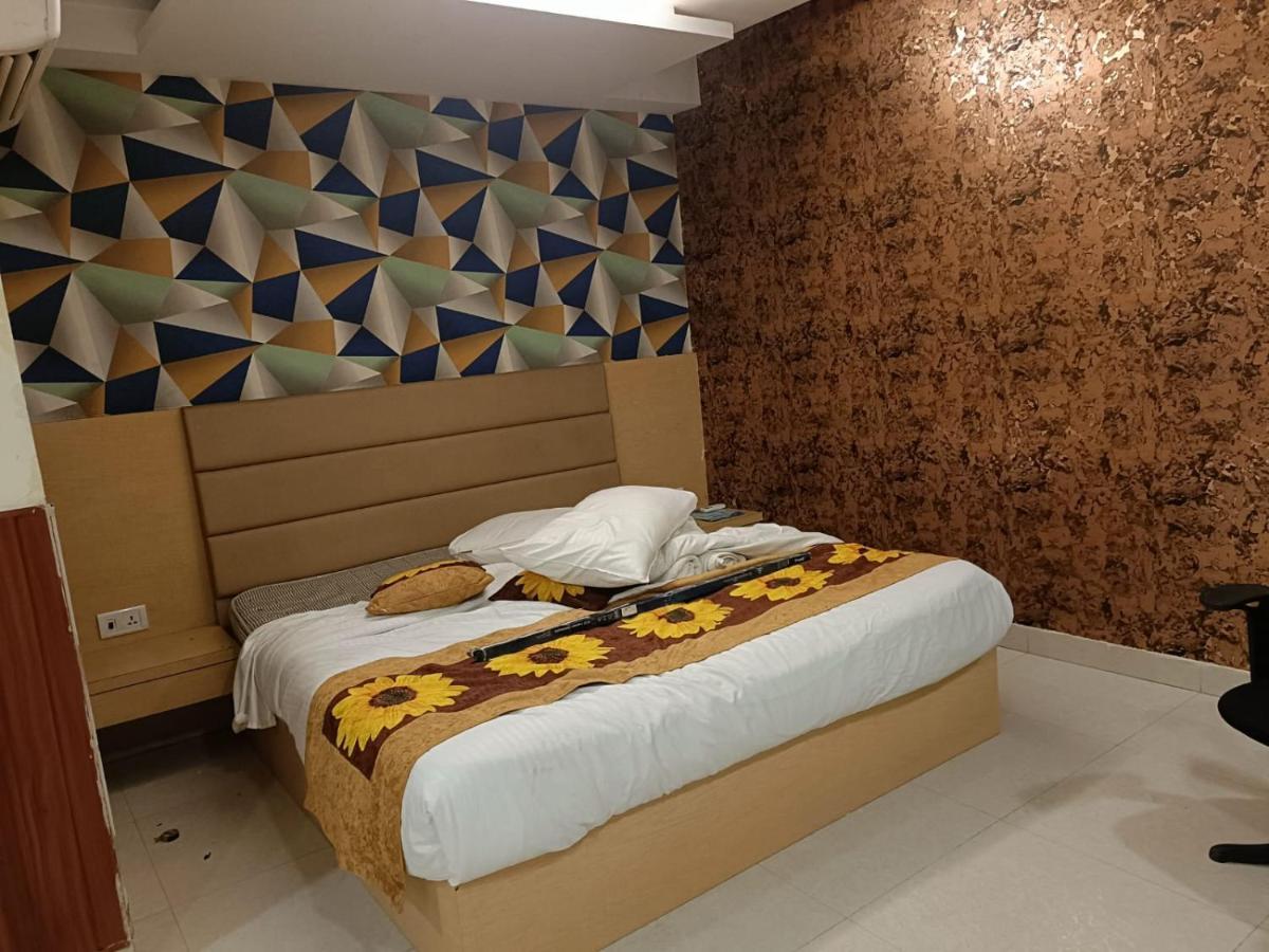 Hotel Ronit Royal Delhi Airport By D'Capitol Νέο Δελχί Εξωτερικό φωτογραφία