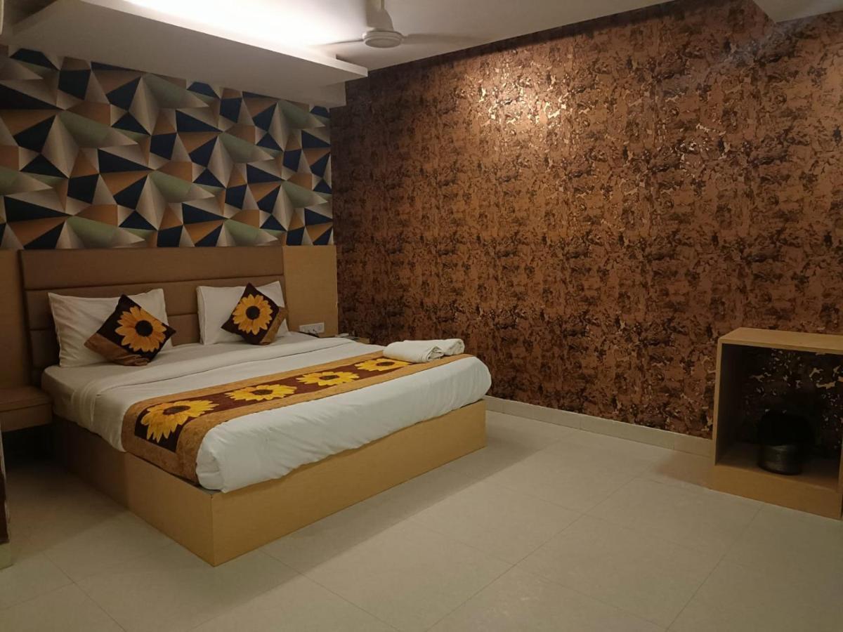 Hotel Ronit Royal Delhi Airport By D'Capitol Νέο Δελχί Εξωτερικό φωτογραφία