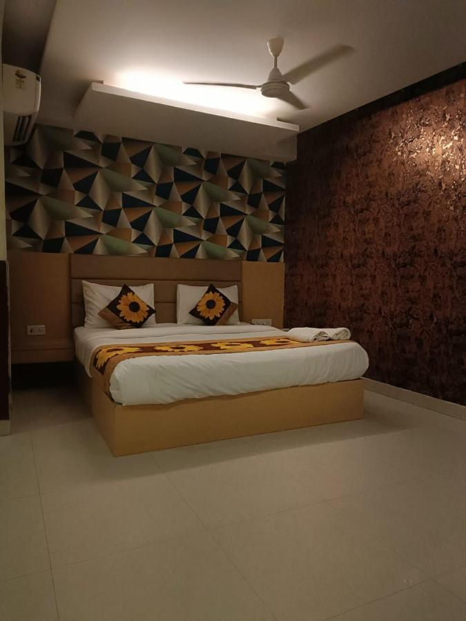 Hotel Ronit Royal Delhi Airport By D'Capitol Νέο Δελχί Εξωτερικό φωτογραφία