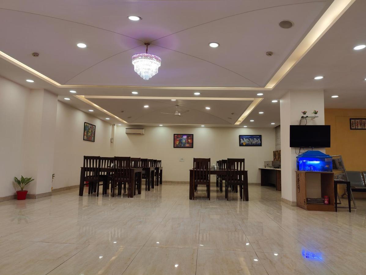 Hotel Ronit Royal Delhi Airport By D'Capitol Νέο Δελχί Εξωτερικό φωτογραφία
