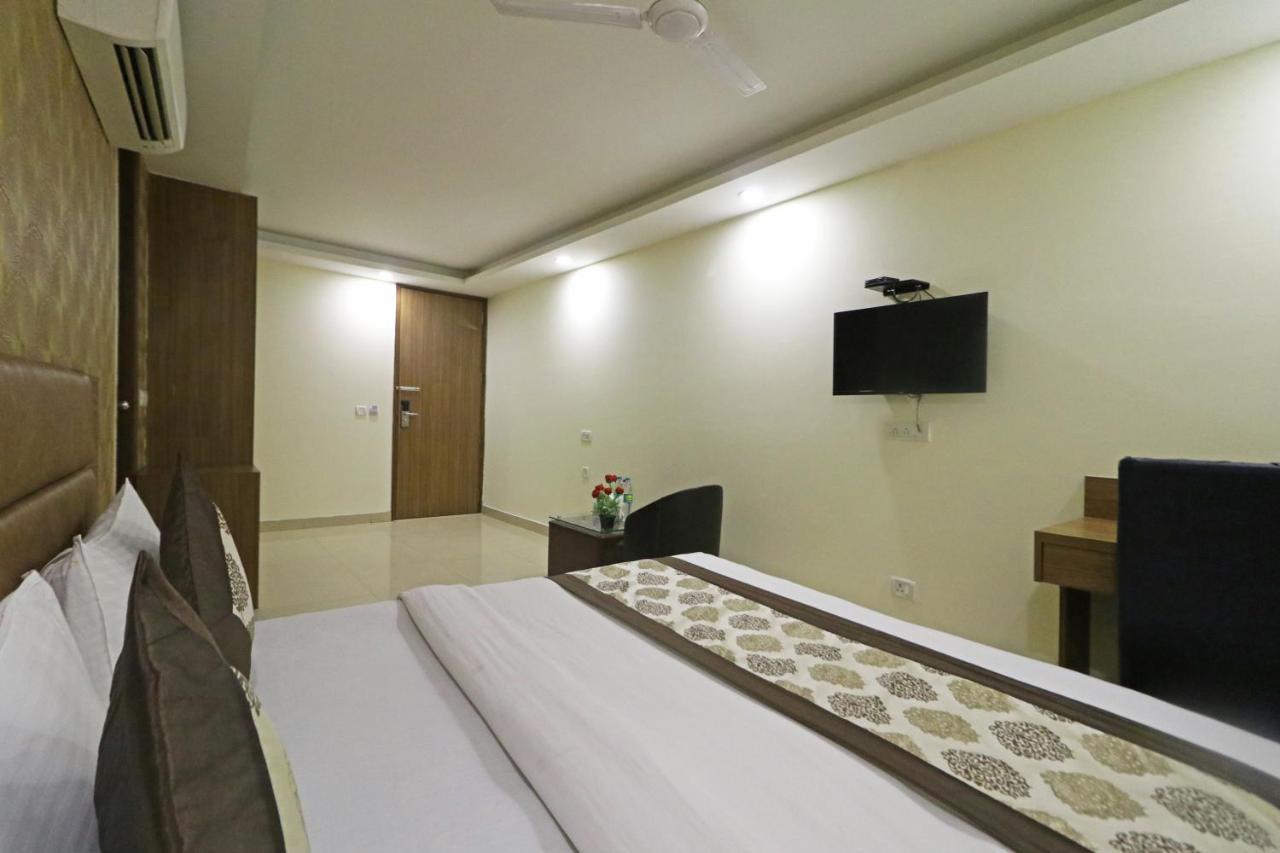 Hotel Ronit Royal Delhi Airport By D'Capitol Νέο Δελχί Εξωτερικό φωτογραφία