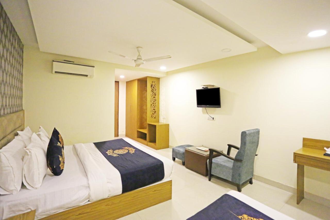Hotel Ronit Royal Delhi Airport By D'Capitol Νέο Δελχί Εξωτερικό φωτογραφία